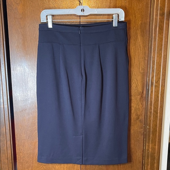 Tahari Classic Black Pencil Skirt - Picture 5 of 6